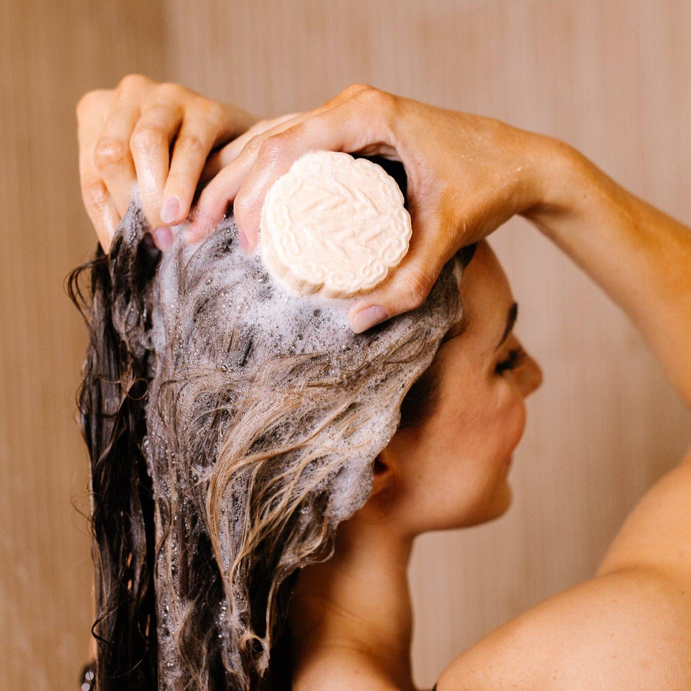 Tea Tree Mint EO shampoo bar cooling lather | Scalp clarifying solid shampoo | The Pixie Garden