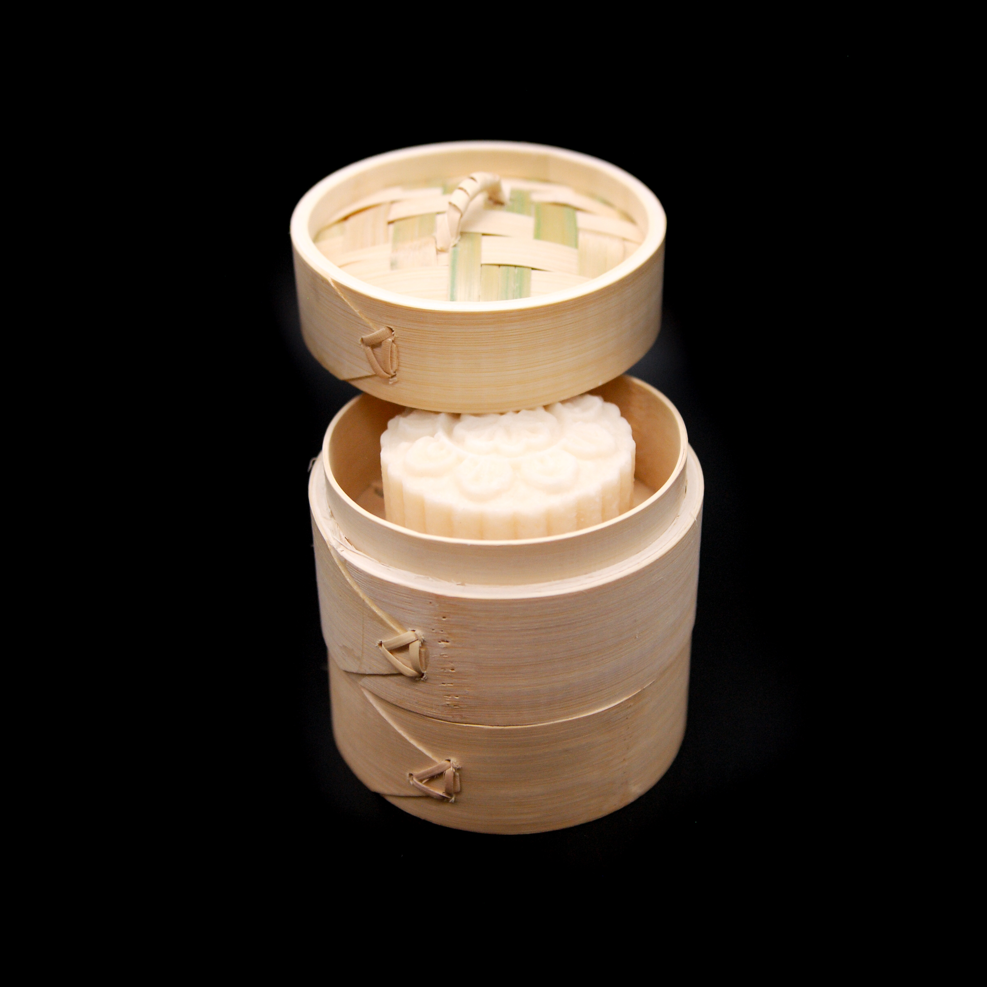 Natural bamboo bar holder eco-friendly design detail | Sustainable shower accessory | The Pixie Garden