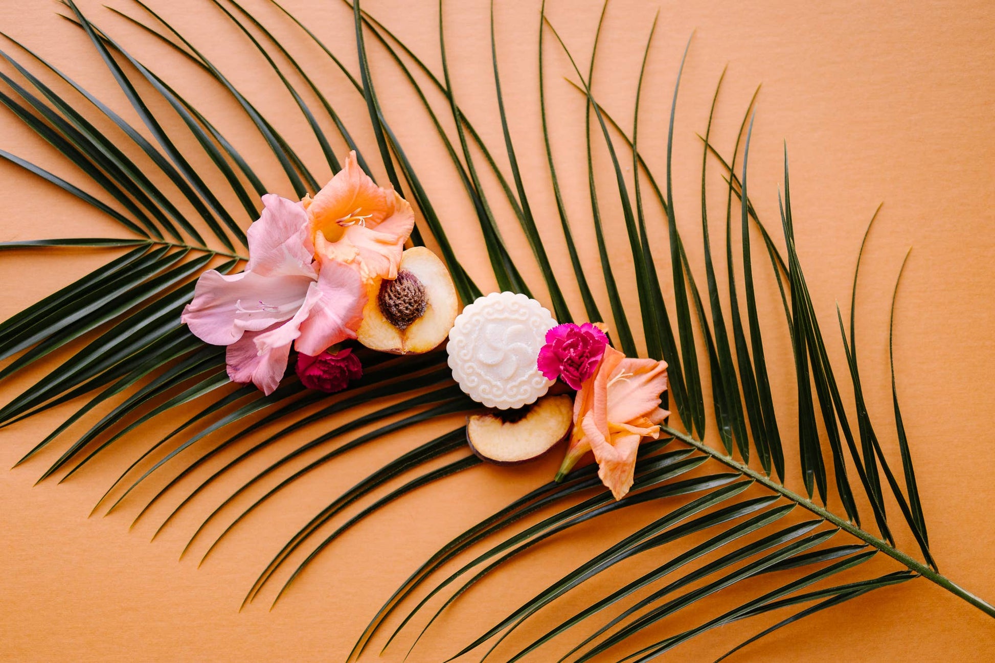 Viori Peach Hibiscus shampoo bar in shower | Limited edition zero waste solid shampoo | The Pixie Garden