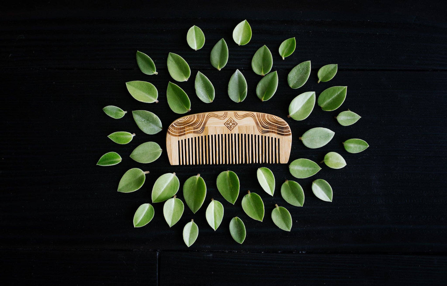 Natural bamboo comb close-up | Anti-static alternative to plastic combs | The Pixie Garden